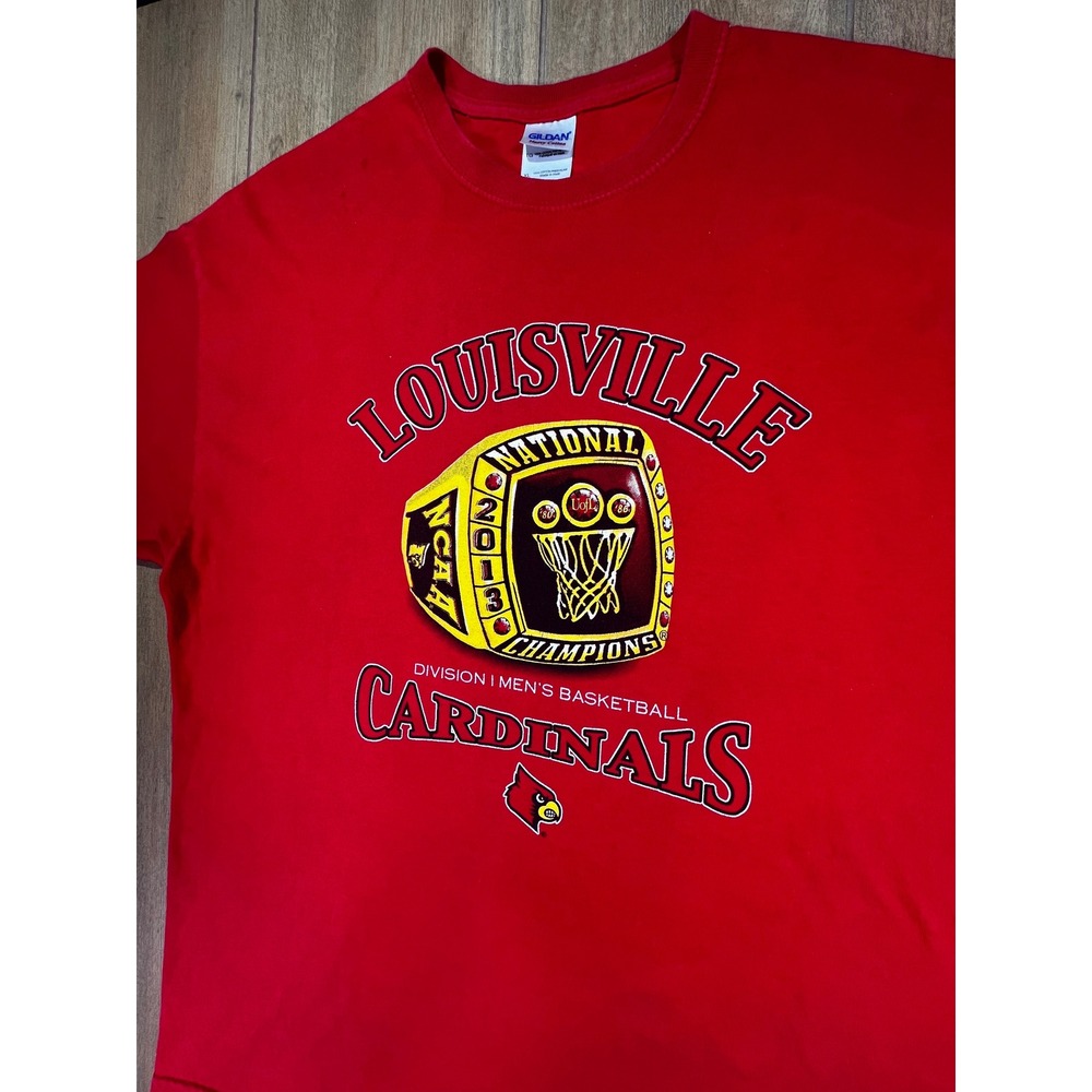 Louisville Cardinals NCAA Mens Basketball National Champions Red T Shirt XL